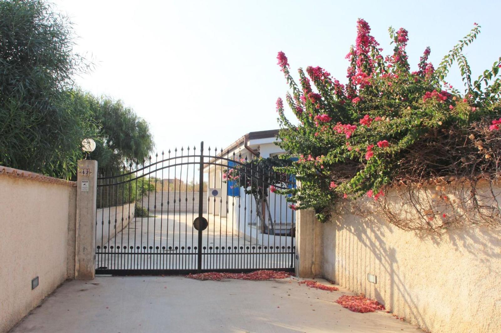 Villa Soleado, Marzamemi - Sea Front Villa Reitani Exterior photo