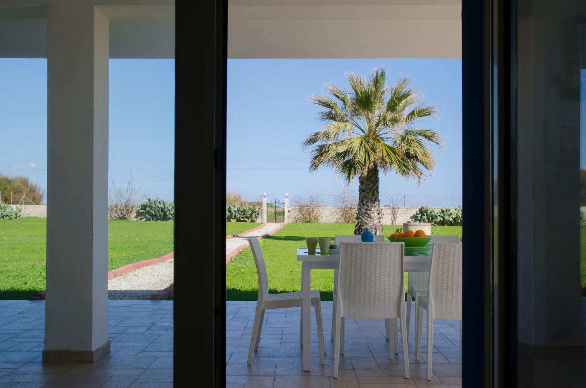 Villa Soleado, Marzamemi - Sea Front Villa Reitani Exterior photo