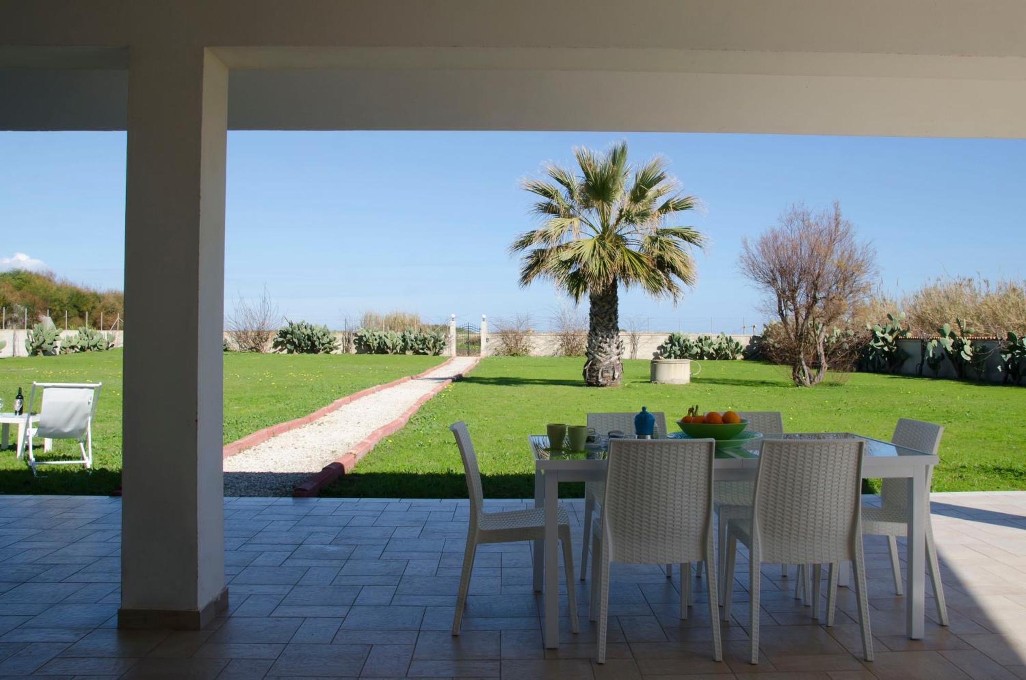 Villa Soleado, Marzamemi - Sea Front Villa Reitani Exterior photo